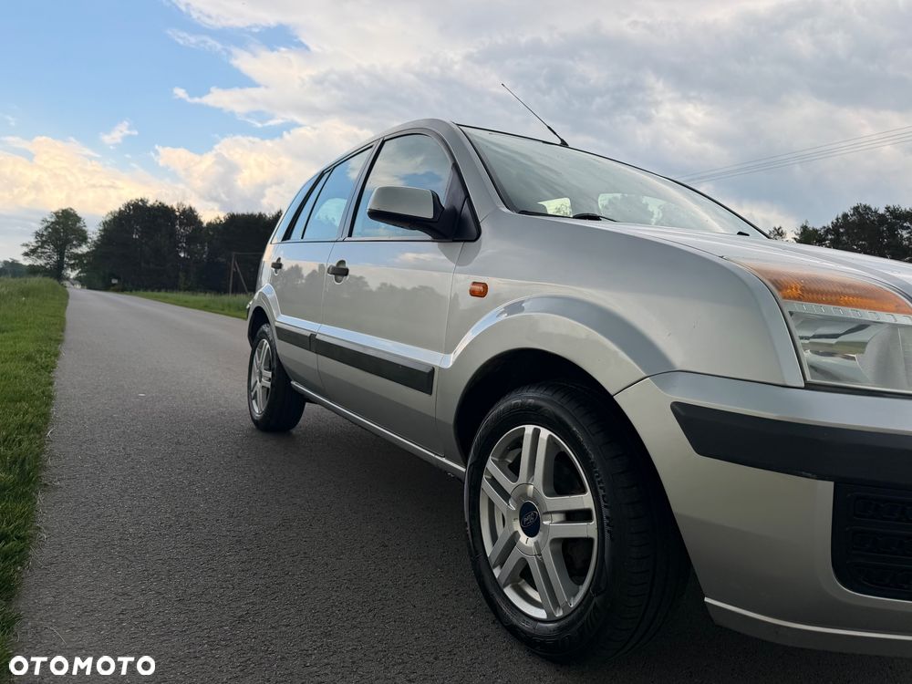 Ford Fusion 1.4 Elegance - 40
