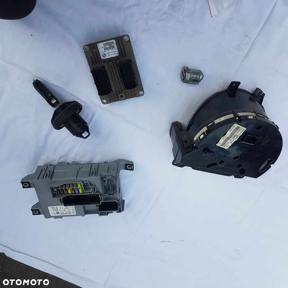 STEROWNIK komputer bsi kluczyk 2 szt zestaw startowy silnika od SKRZYNI AUTOMATYCZNEJ robot selespeed FIAT 500 fiorino grande punto evo mito idea musa ypsilon doblo bravo II panda MAGNETI MARELLI IAW5SF9.MS 51847332 - 20