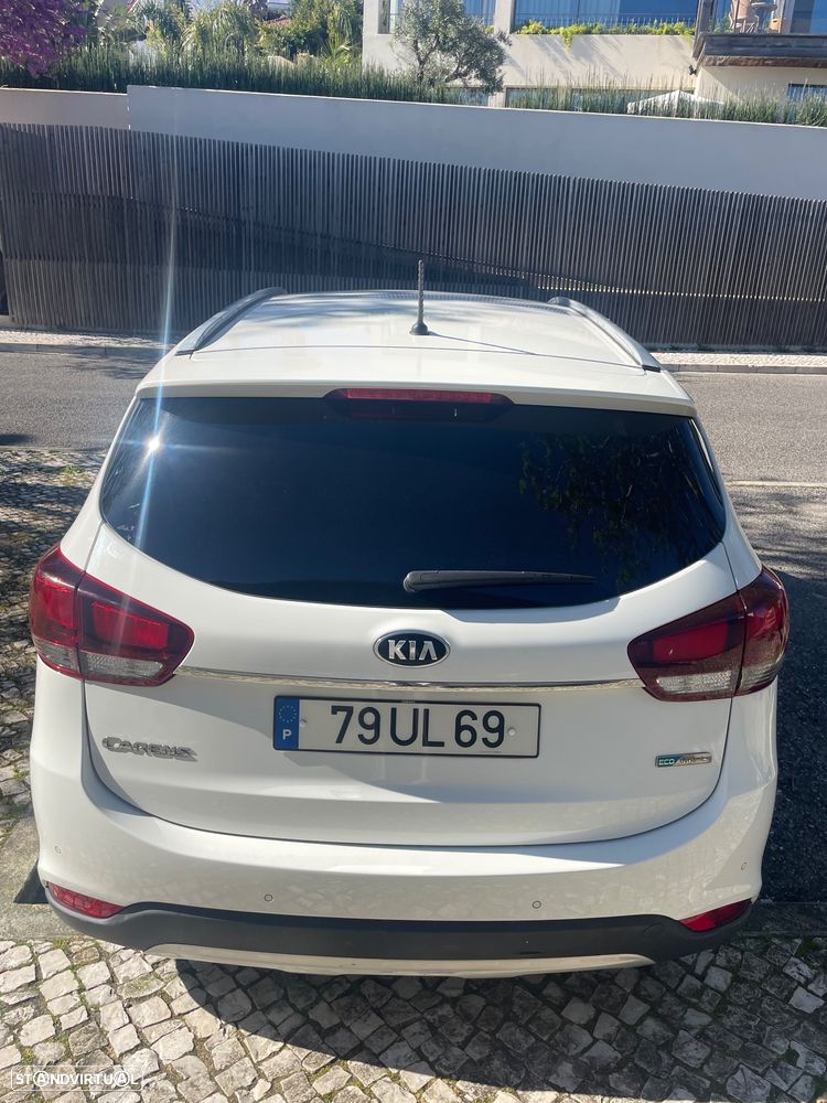 Kia Carens - 2