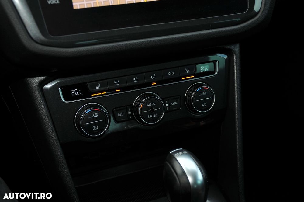 Volkswagen Tiguan - 13