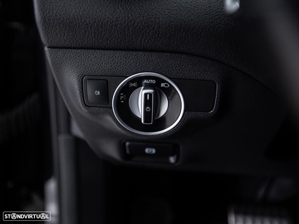 Mercedes-Benz CLA 220 - 15