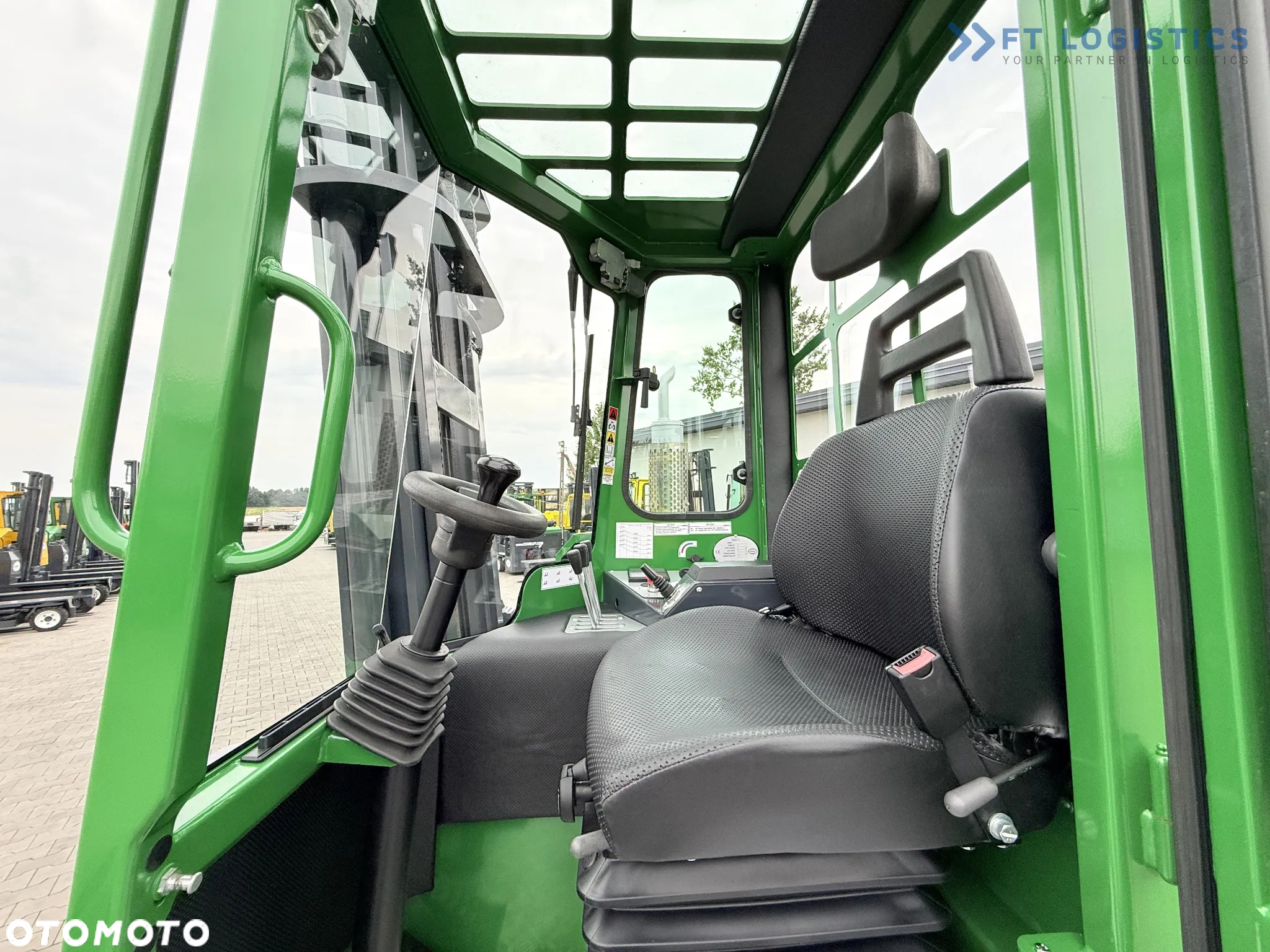 Combilift C4500 / DIESEL / DUPLEX 4000MM / SZEROKI POZYCJONER WIDEŁ / OGRZEWANIE / PEŁNA KABINA / STAN IDEALNY / Szeroka oferta wózków czterokierunkowych i bocznych, dopasowanych do różnorodnych potrzeb i zastosowań - 16