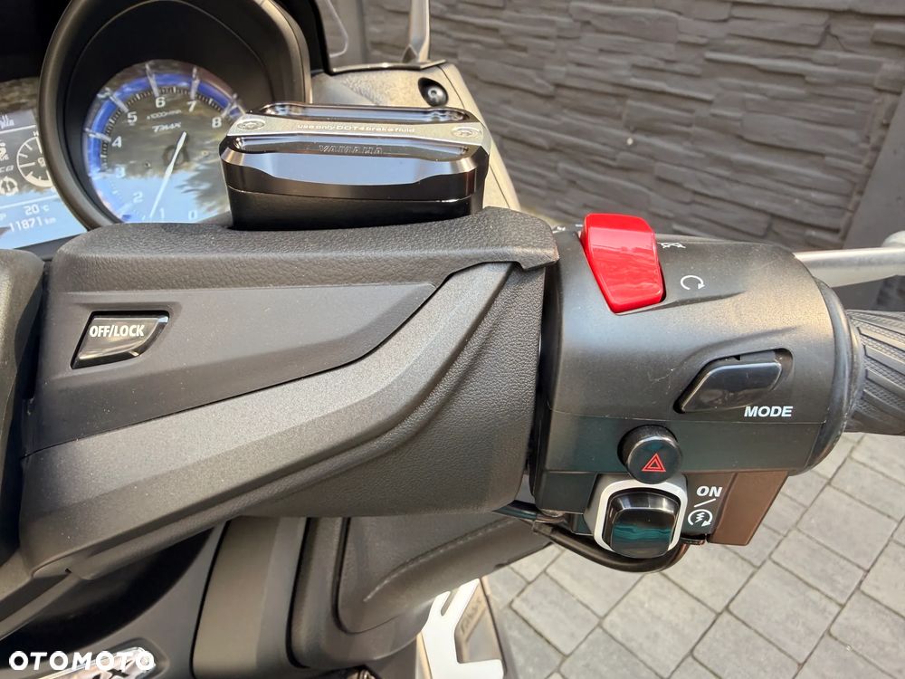 Yamaha Tmax - 20