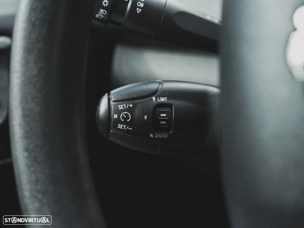 Peugeot 208 82 VTI Active - 13