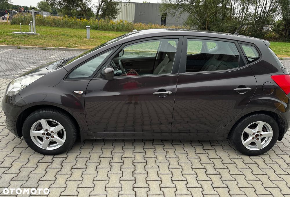 Kia Venga 1.6 M - 10