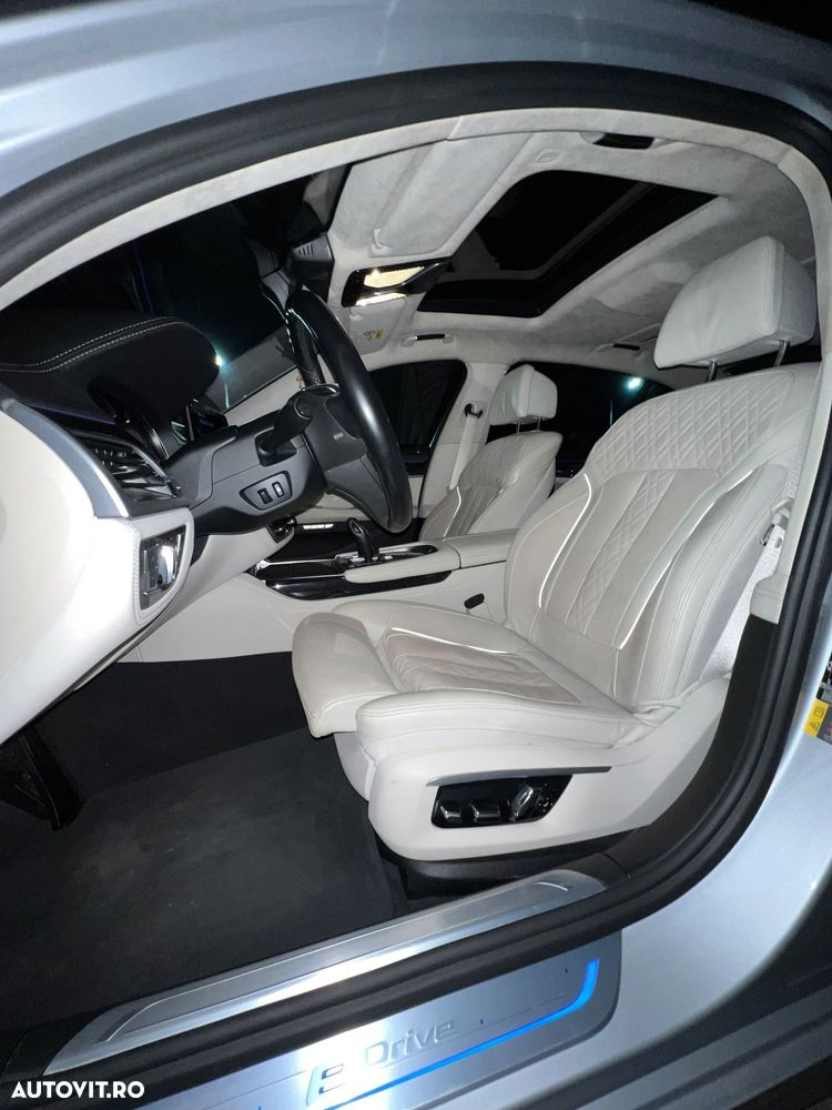 BMW Seria 7 740Le xDrive iPerformance - 28
