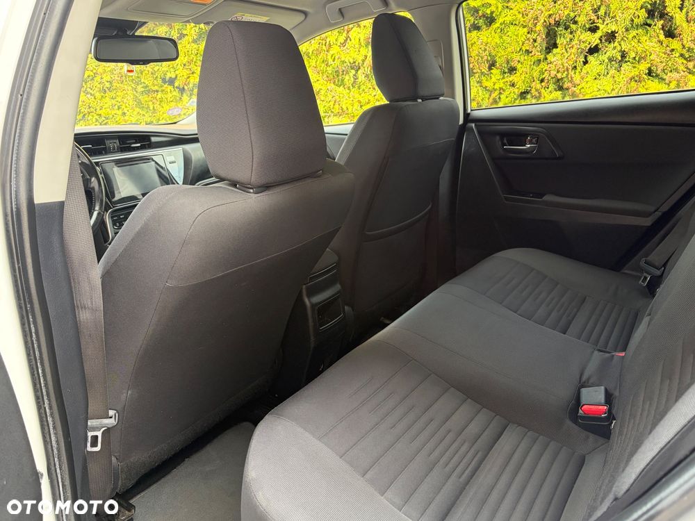 Toyota Auris - 23
