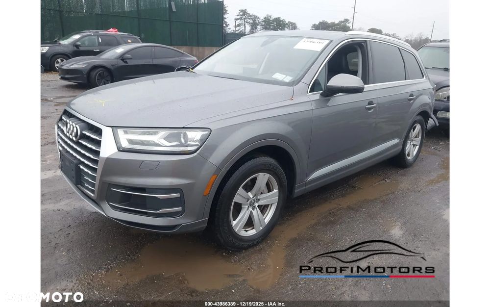 Audi Q7 - 1