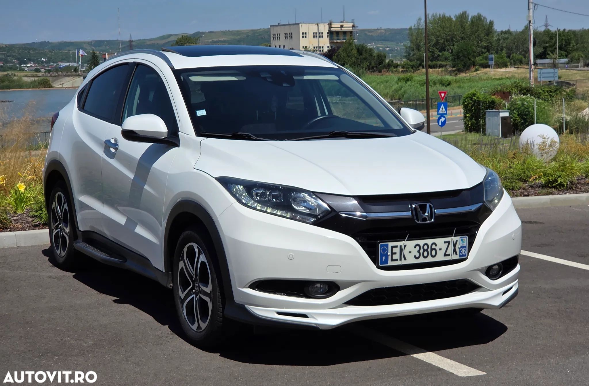 Honda HR-V 1.6 i-DTEC Executive - 1