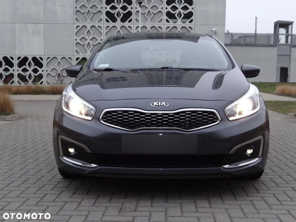 Kia Ceed 1.6 CRDi L Business Line DCT - 6