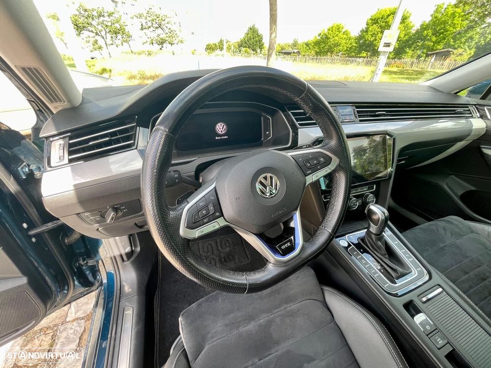 VW Passat Variant - 12