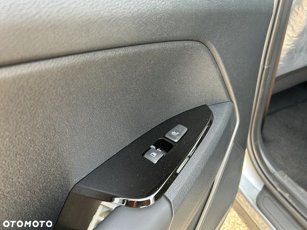 Kia Sportage 1.6 T-GDI HEV L 2WD - 11