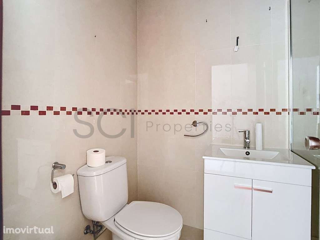 APARTAMENTO T2 COM ARRECADAÇÃO E PARQUEAMENTO EM SESIMBRA - Grande imagem: 5/34