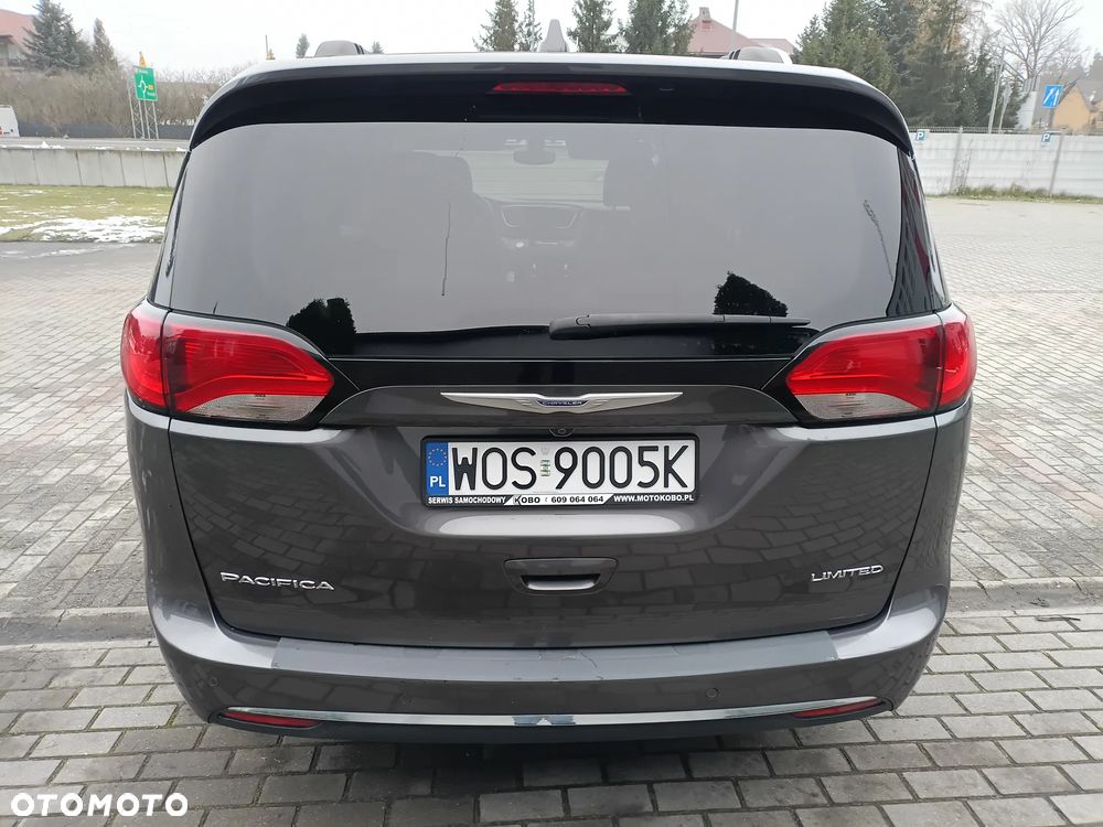 Chrysler Pacifica - 6