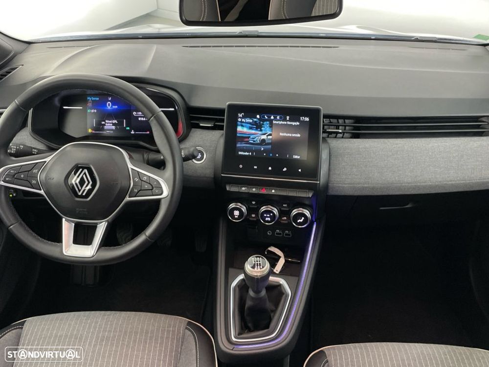 Renault Clio 1.0 TCe Techno Bi-Fuel - 10