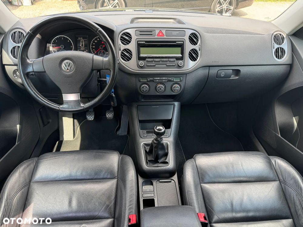 Volkswagen Tiguan 2.0 TDI DPF BlueMotion Technology Trend & Fun - 12