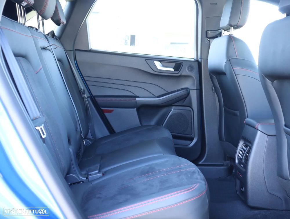 Ford Kuga 2.5 PHEV ST-Line X - 23