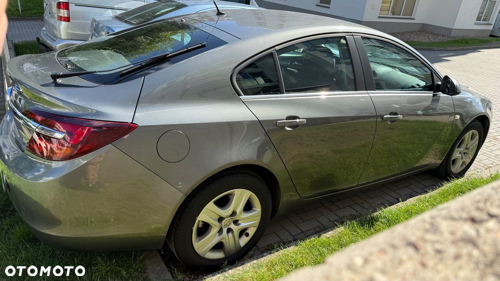 Opel Insignia - 8