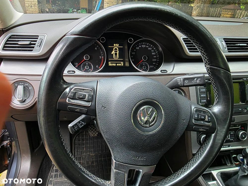 Volkswagen Passat 1.6 TDI DPF BlueMot Highline - 6
