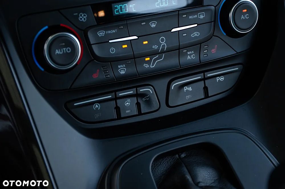 Ford Kuga 1.5 EcoBoost 4x4 ST-Line - 34