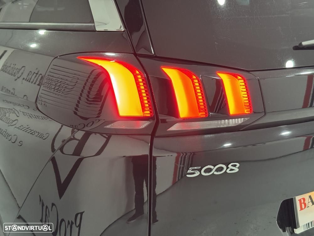 Peugeot 5008 1.6 HDi Allure J18 - 20