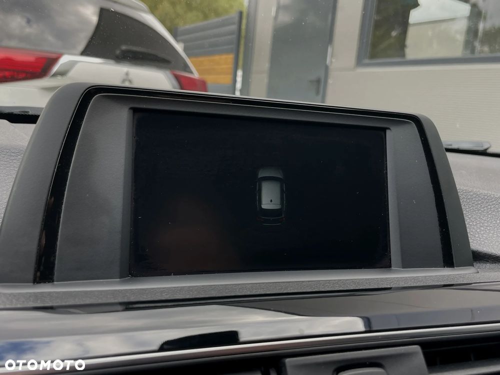 BMW Seria 3 320d Edition Luxury Line Purity - 28