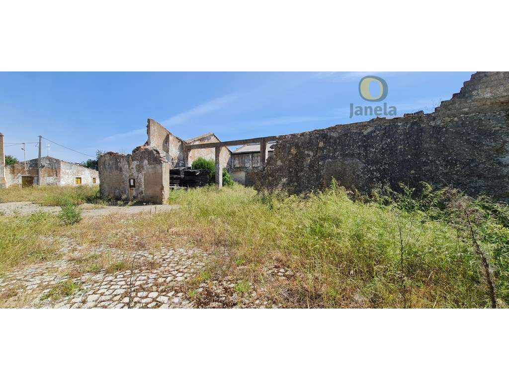 Fábrica com área urbana de 3897,35 m2 e terreno de 7765,69m2, bons ... - Grande imagem: 4/34