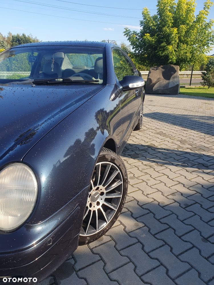 Mercedes-Benz CLK - 3