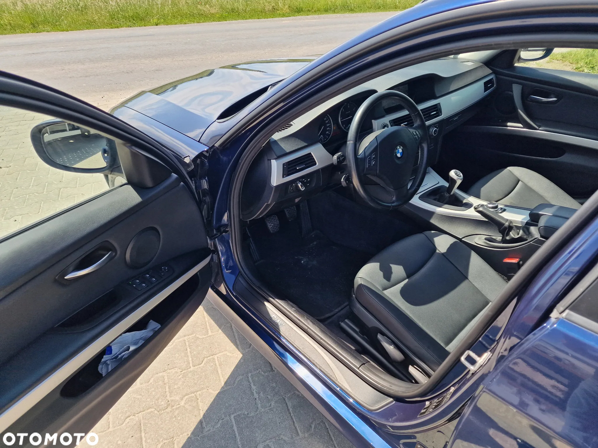 BMW Seria 3 318d Touring Blue Performance Luxury Line - 14
