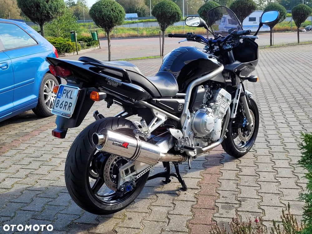 Yamaha FZS - 8