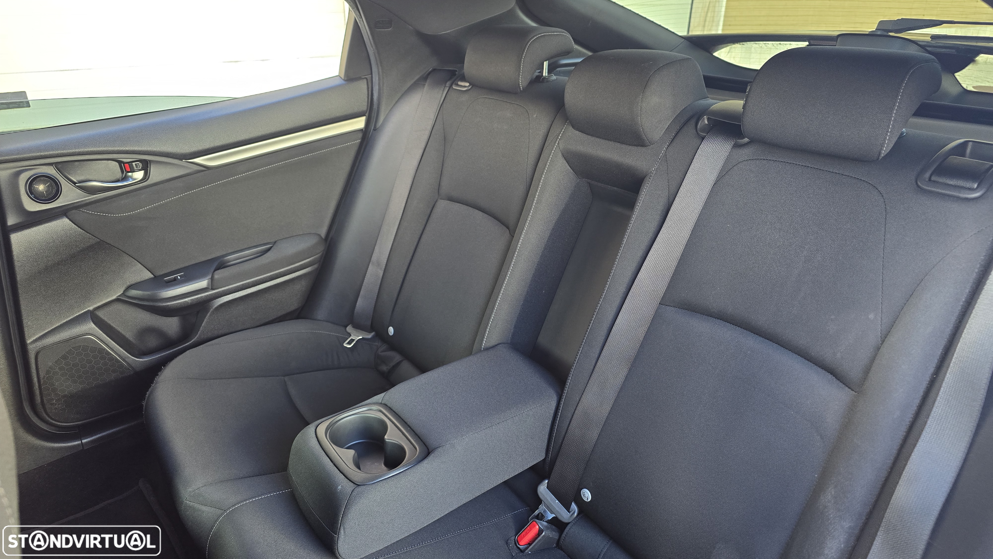Honda Civic 1.6 i-DTEC Elegance 9AT - 20