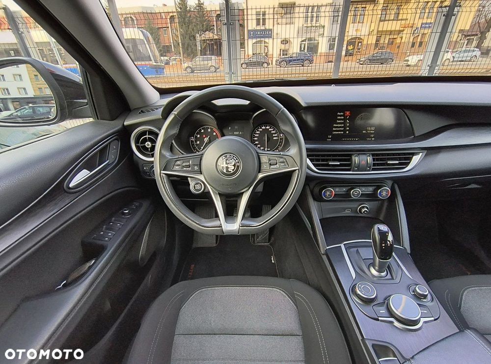 Alfa Romeo Stelvio 2.0 Turbo Q4 - 24