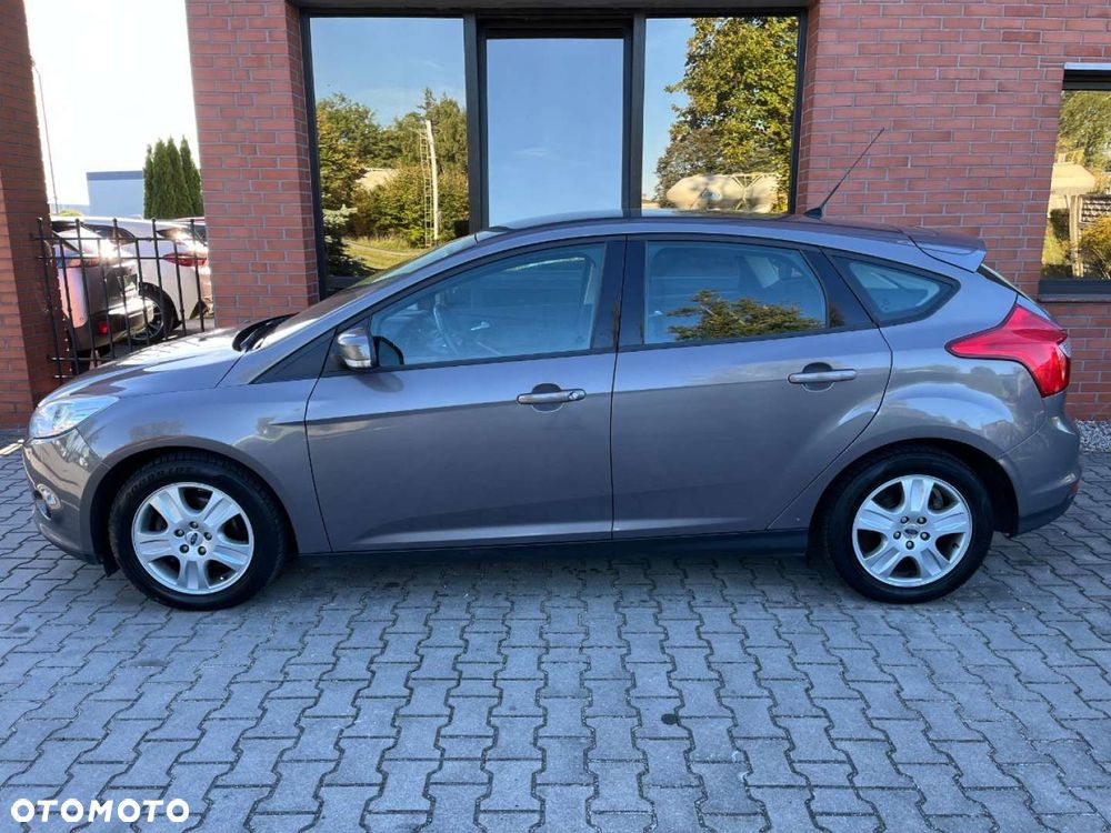 Ford Focus 1.6 Ambiente - 19