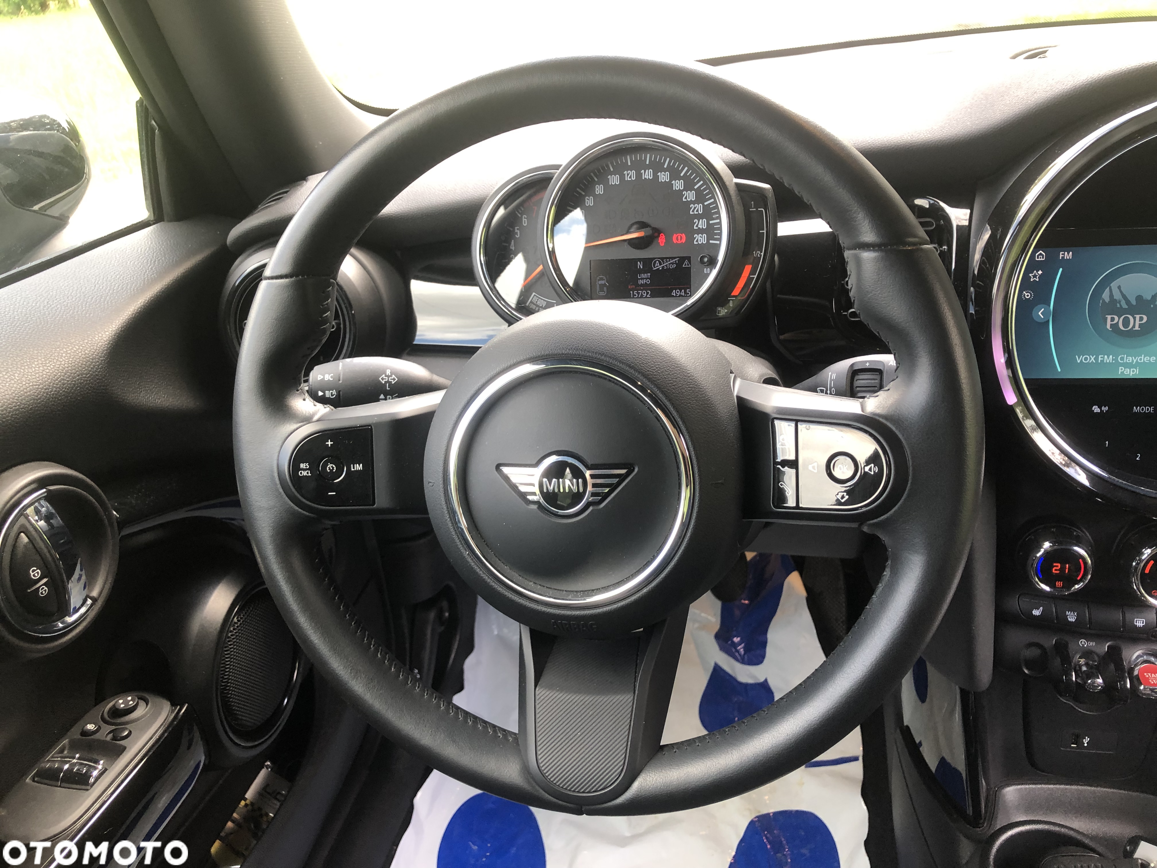 MINI Cooper Essential Trim - 16