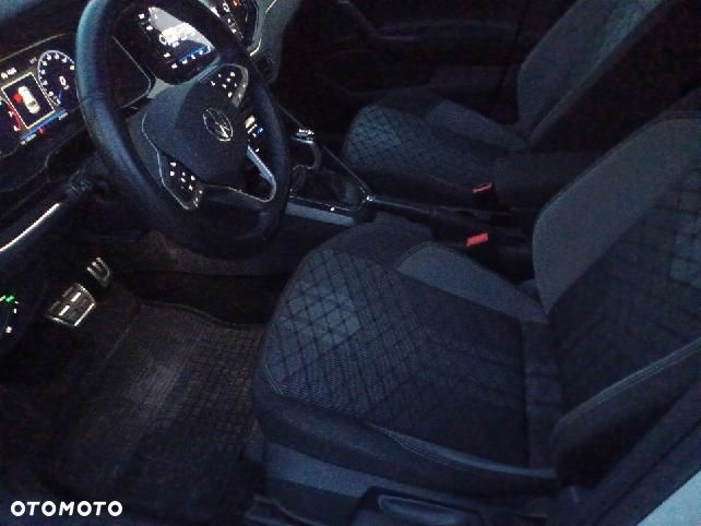 Volkswagen Taigo 1.5 TSI OPF DSG R-Line - 10