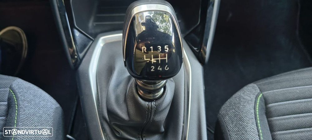 Peugeot 2008 1.2 PureTech Style - 15