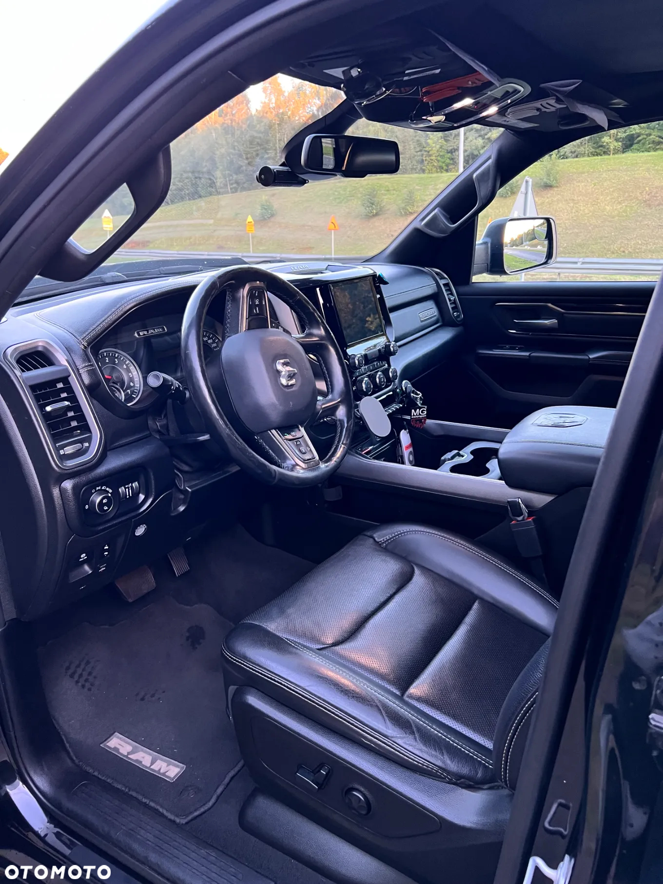 Dodge RAM 1500 5.7 4x4 - 18