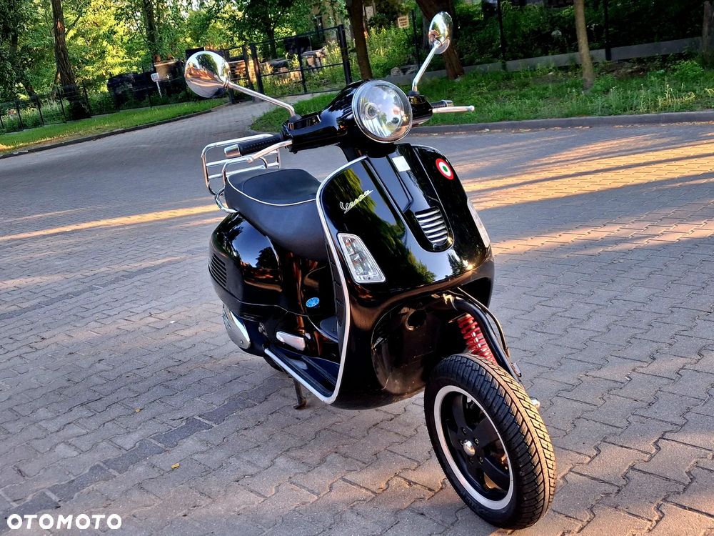 Vespa GTS - 1