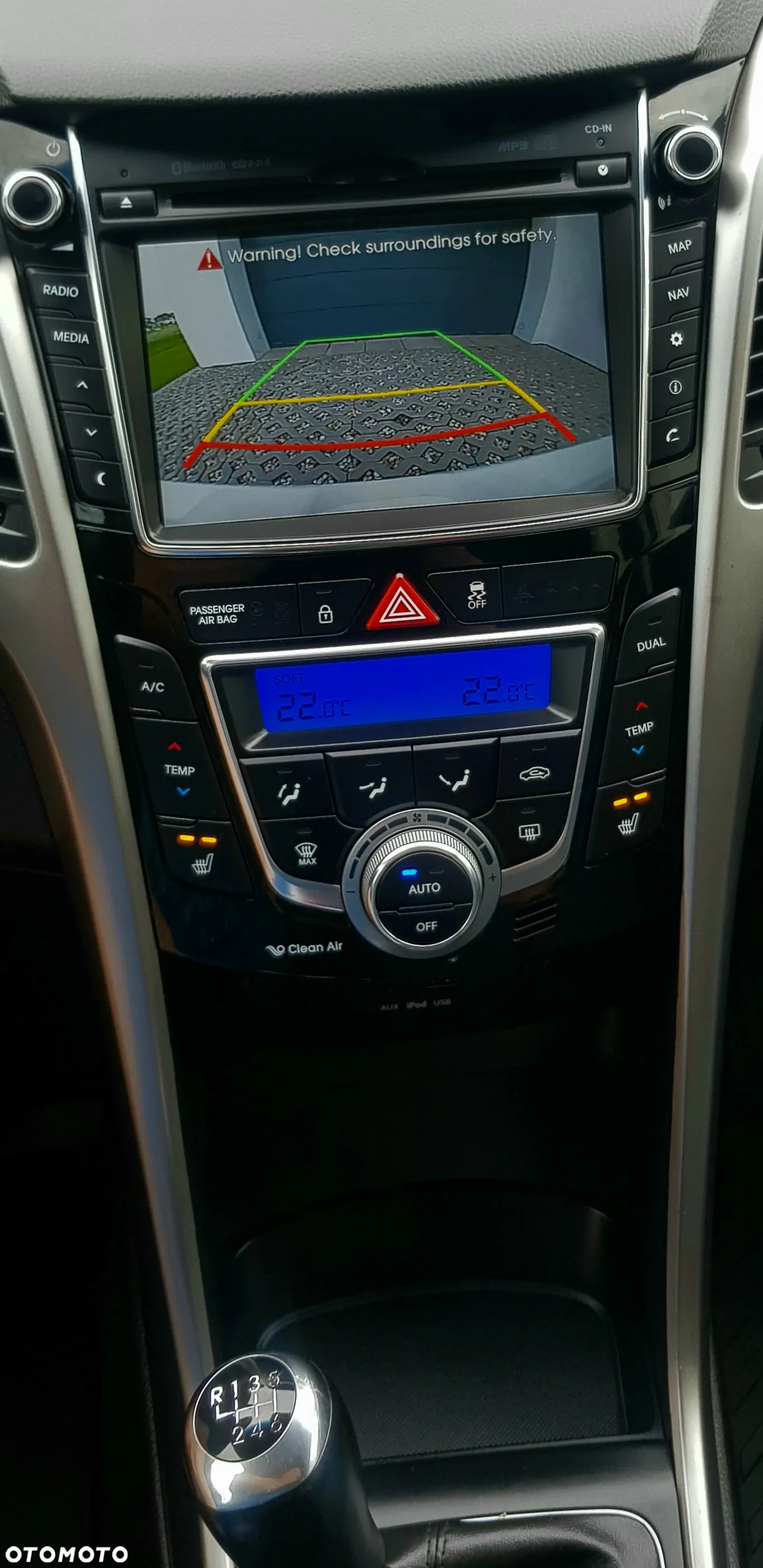 Hyundai i30 1.6 CRDI Fifa World Cup Edition - 39