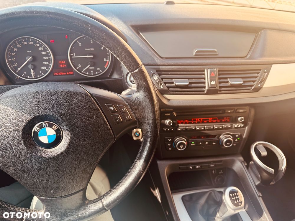 BMW X1 sDrive18d - 14