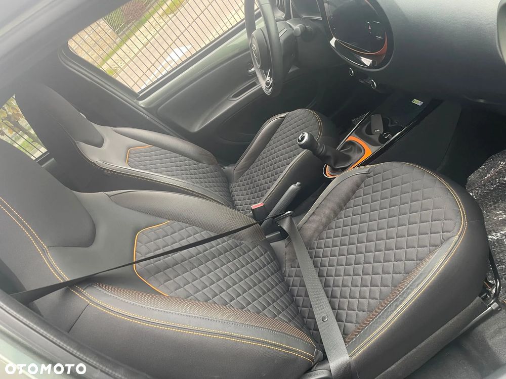 Toyota Aygo 2022 photo 2