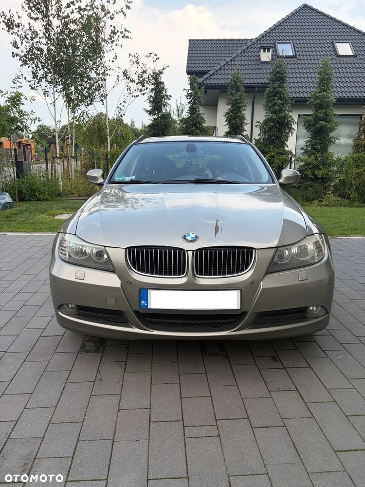 BMW Seria 3 318d DPF - 1