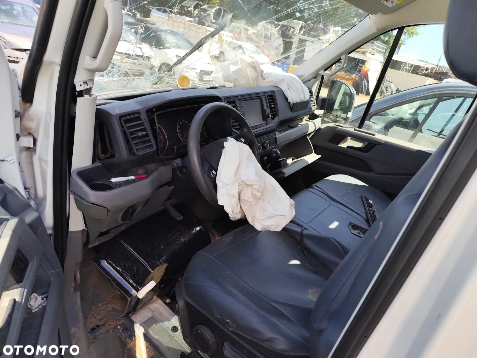 Volkswagen Crafter - 13