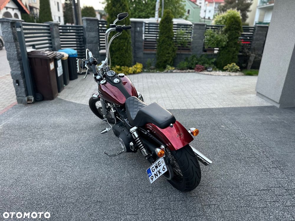 Harley-Davidson Dyna Street Bob - 11