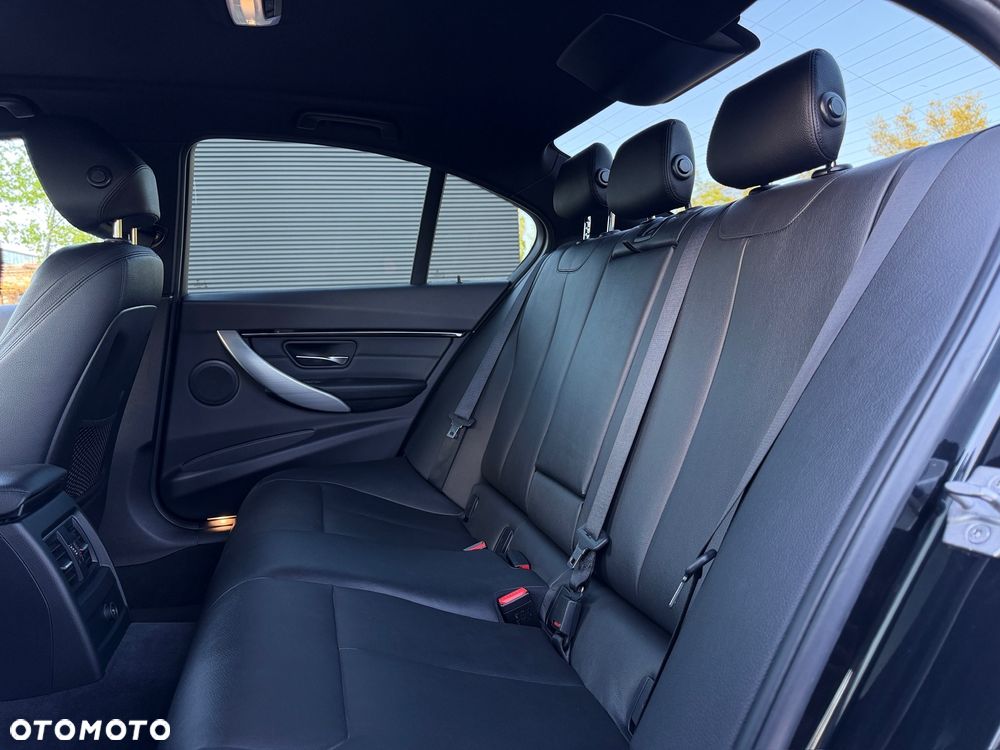 BMW Seria 3 - 13