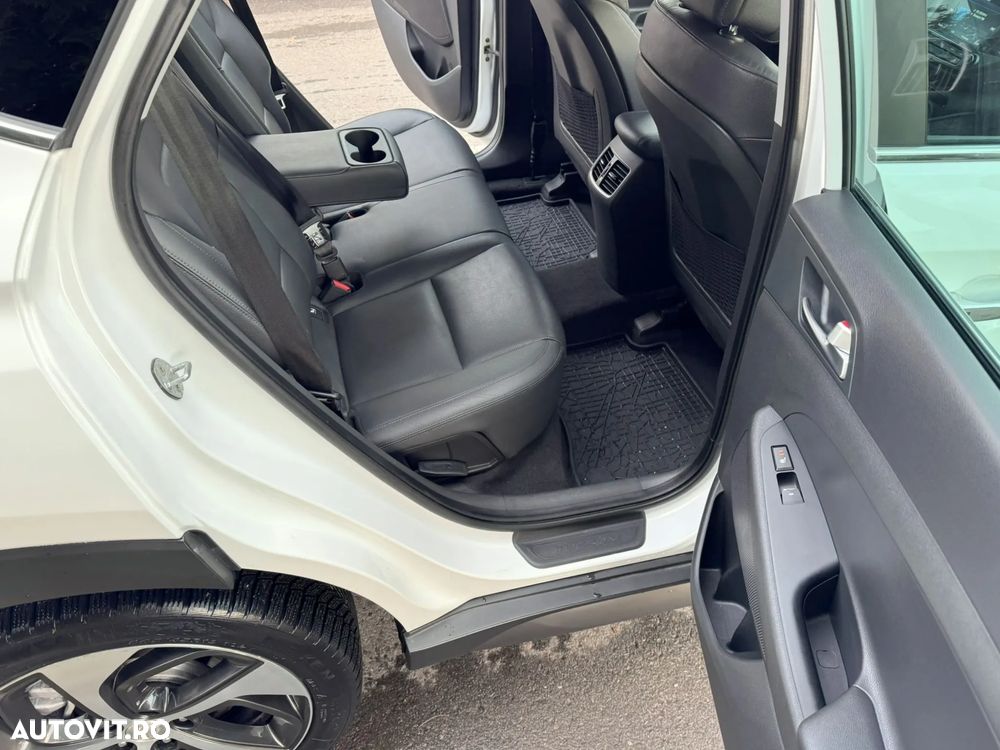 Hyundai Tucson 2.0 CRDI 4WD Automatik Premium - 22