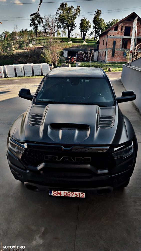 Dodge RAM - 1