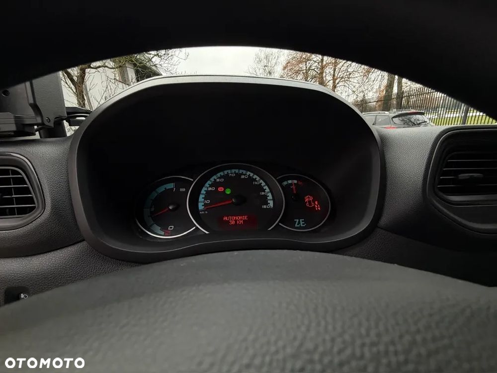 Renault e-Master - 11