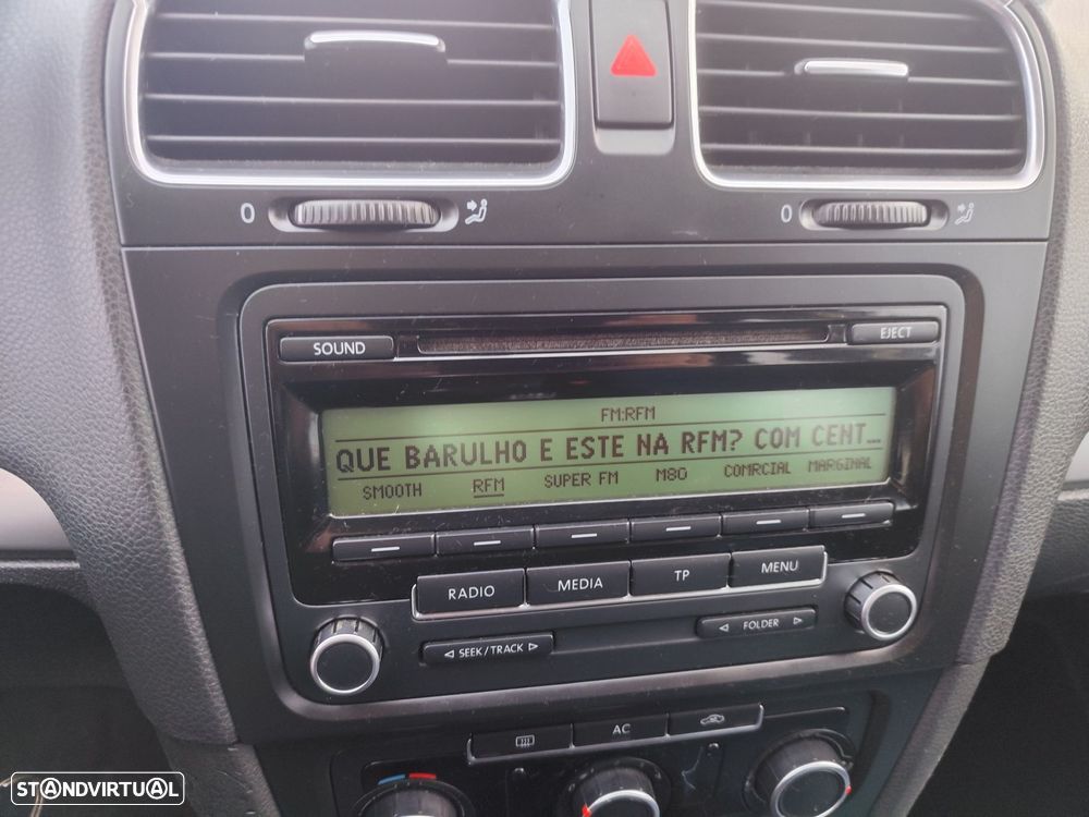 VW Golf 1.6 TDi Trendline BlueMotion - 14