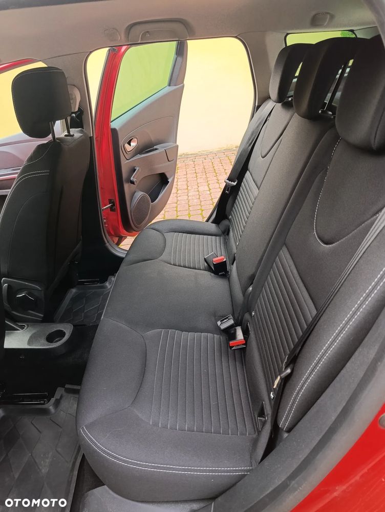 Renault Clio - 10